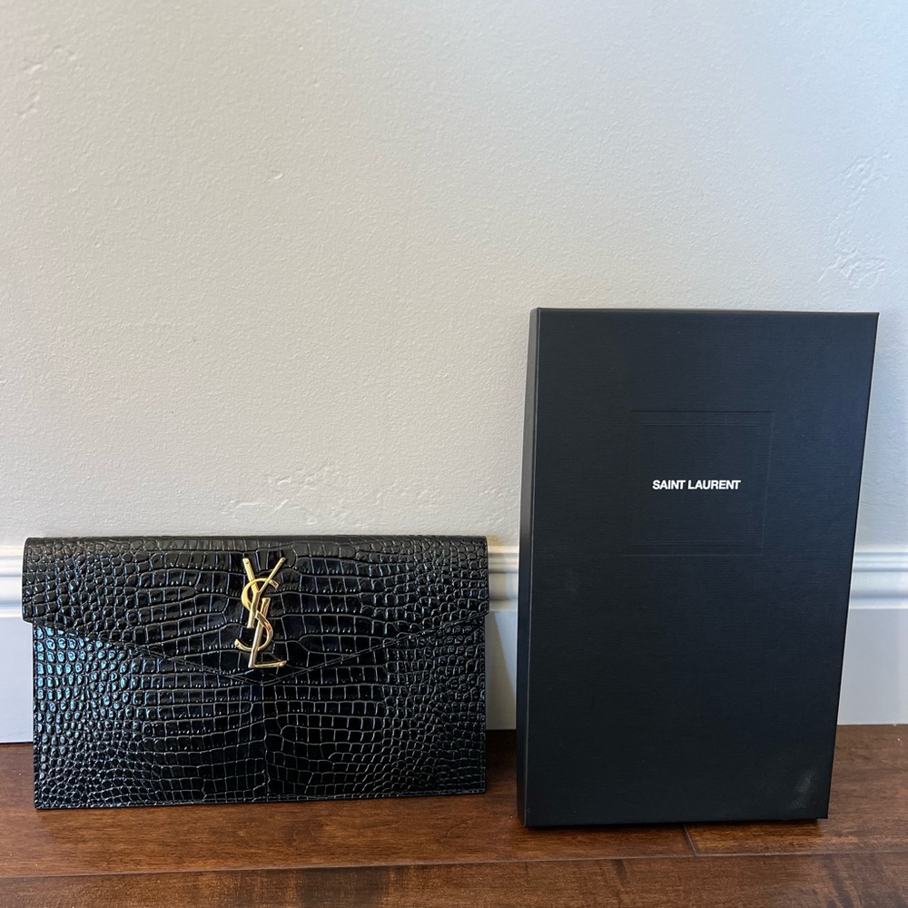 YSL UPTOWN POUCH IN CROCODILE-EMBOSSED SHINY LEATHER